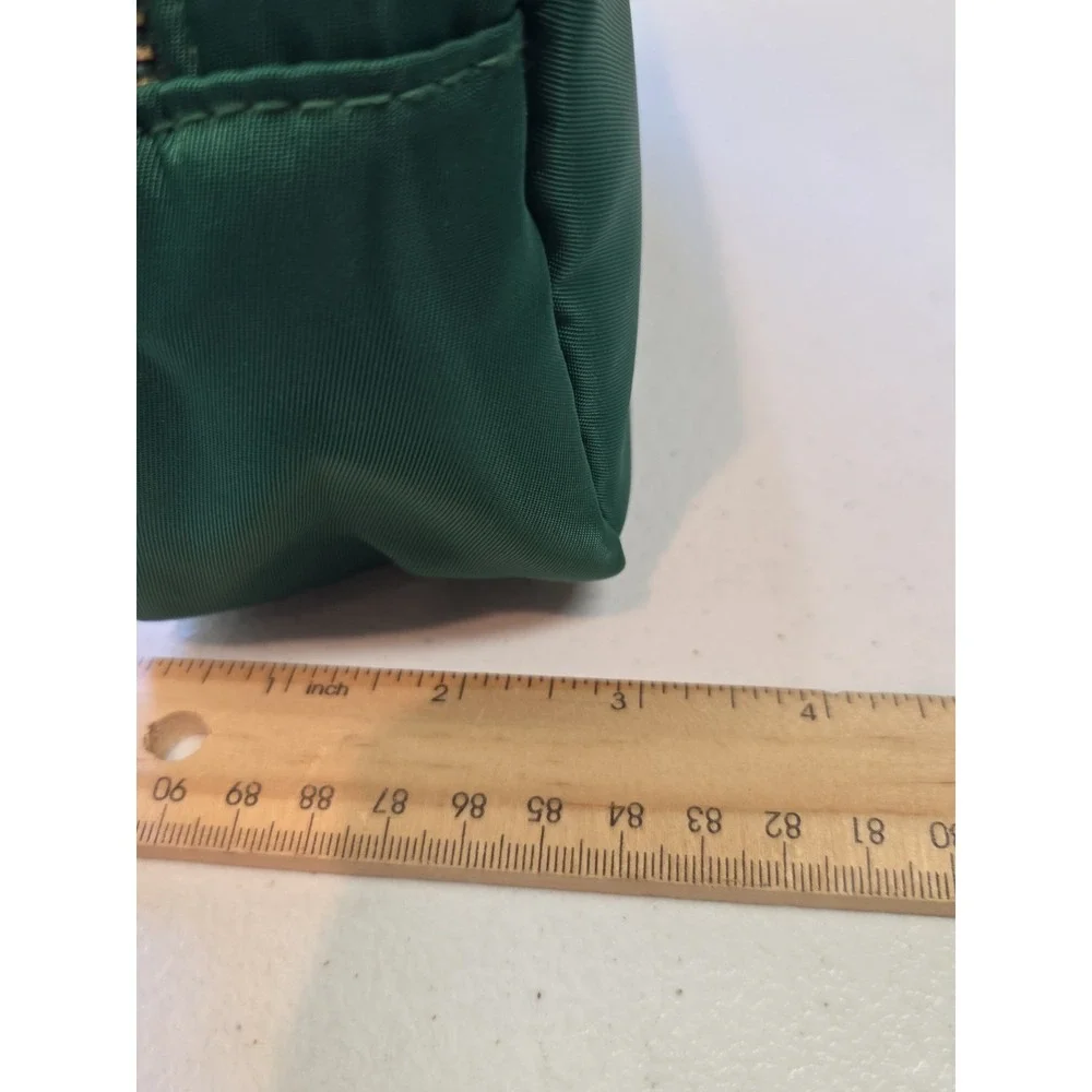 The Unbranded Brand color deep